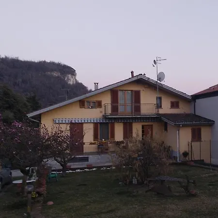 Casa Relax Apartment Laveno-Mombello Exterior photo
